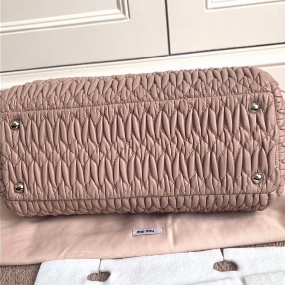 Miu Miu Matelasse nappa crystal handbag/cross-body - Picture 3 of 14